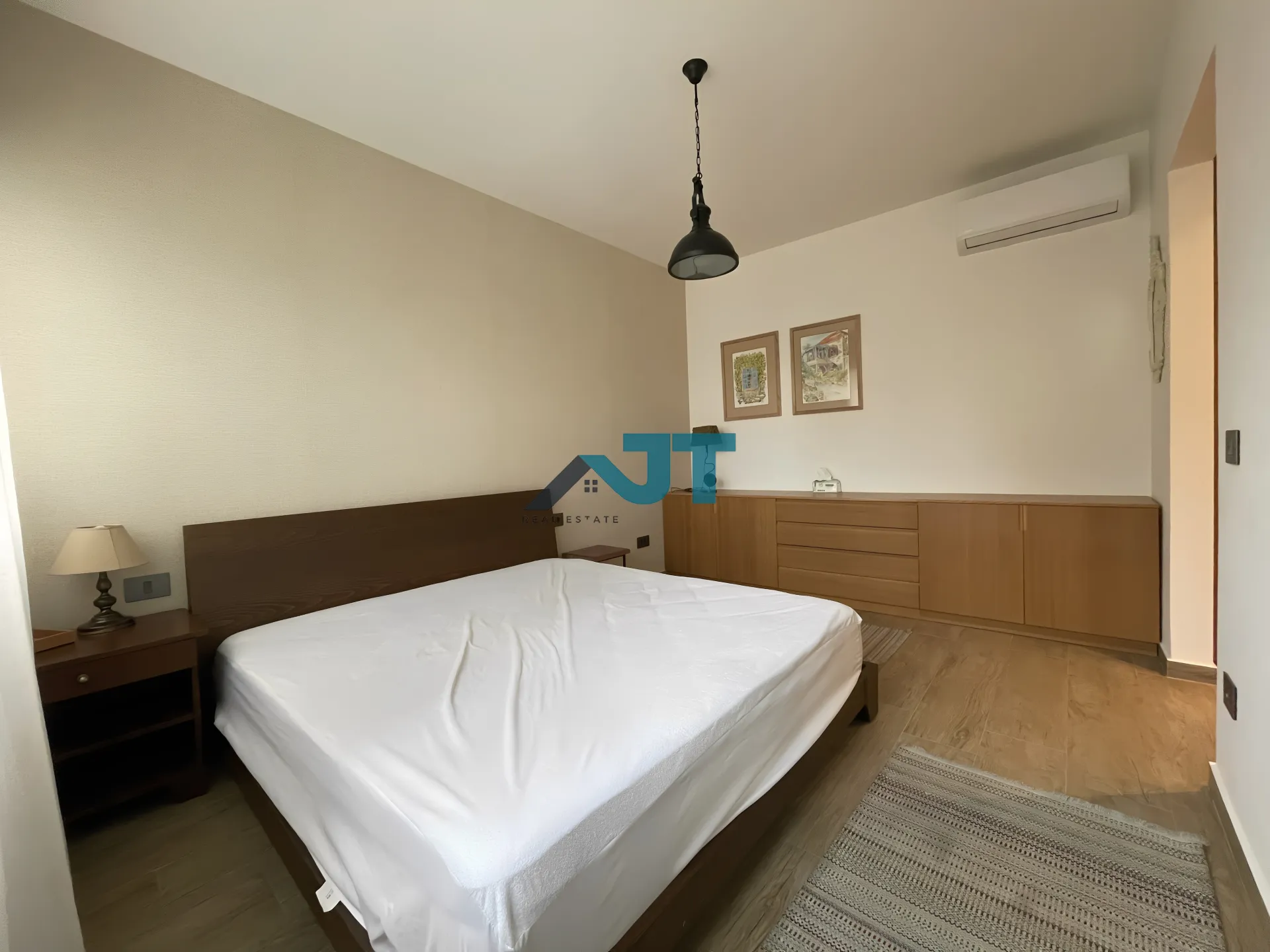 Apartment for Sale in Achrafieh - 1 bed, 2 bath