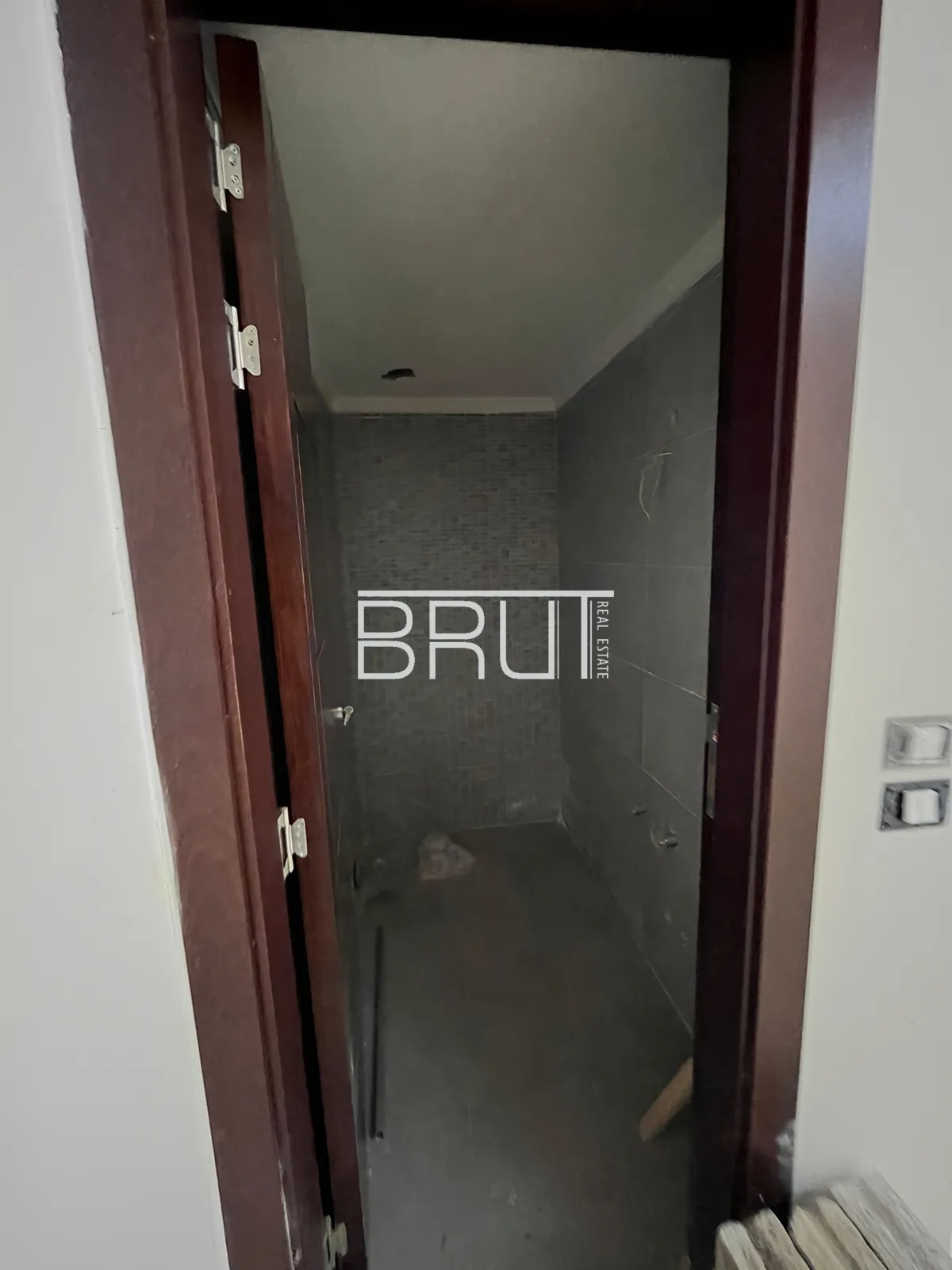 Apartment for Sale in Ballouneh - 2 bed, 3 bath