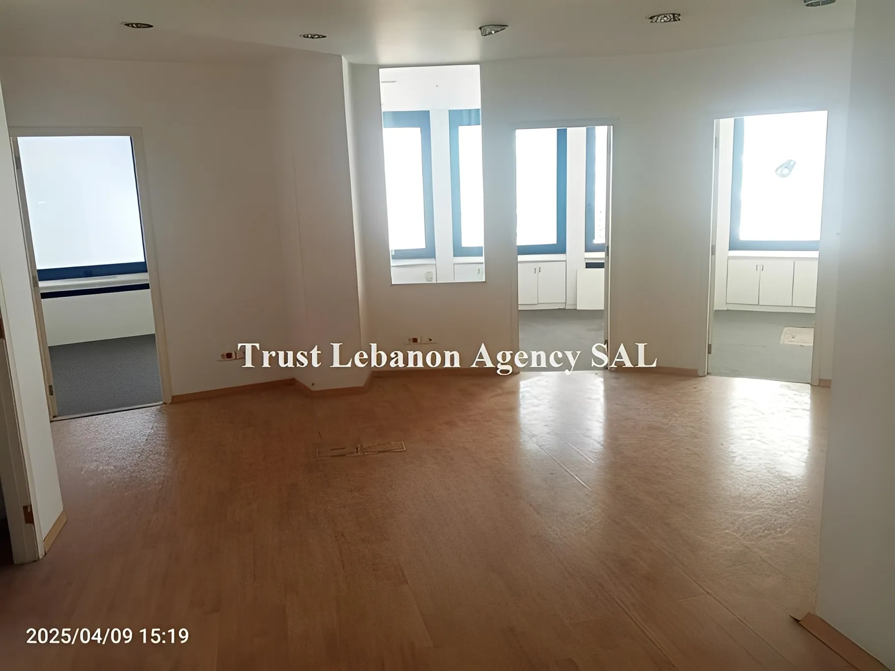 Office for rent in Beirut, Mina El Hosn