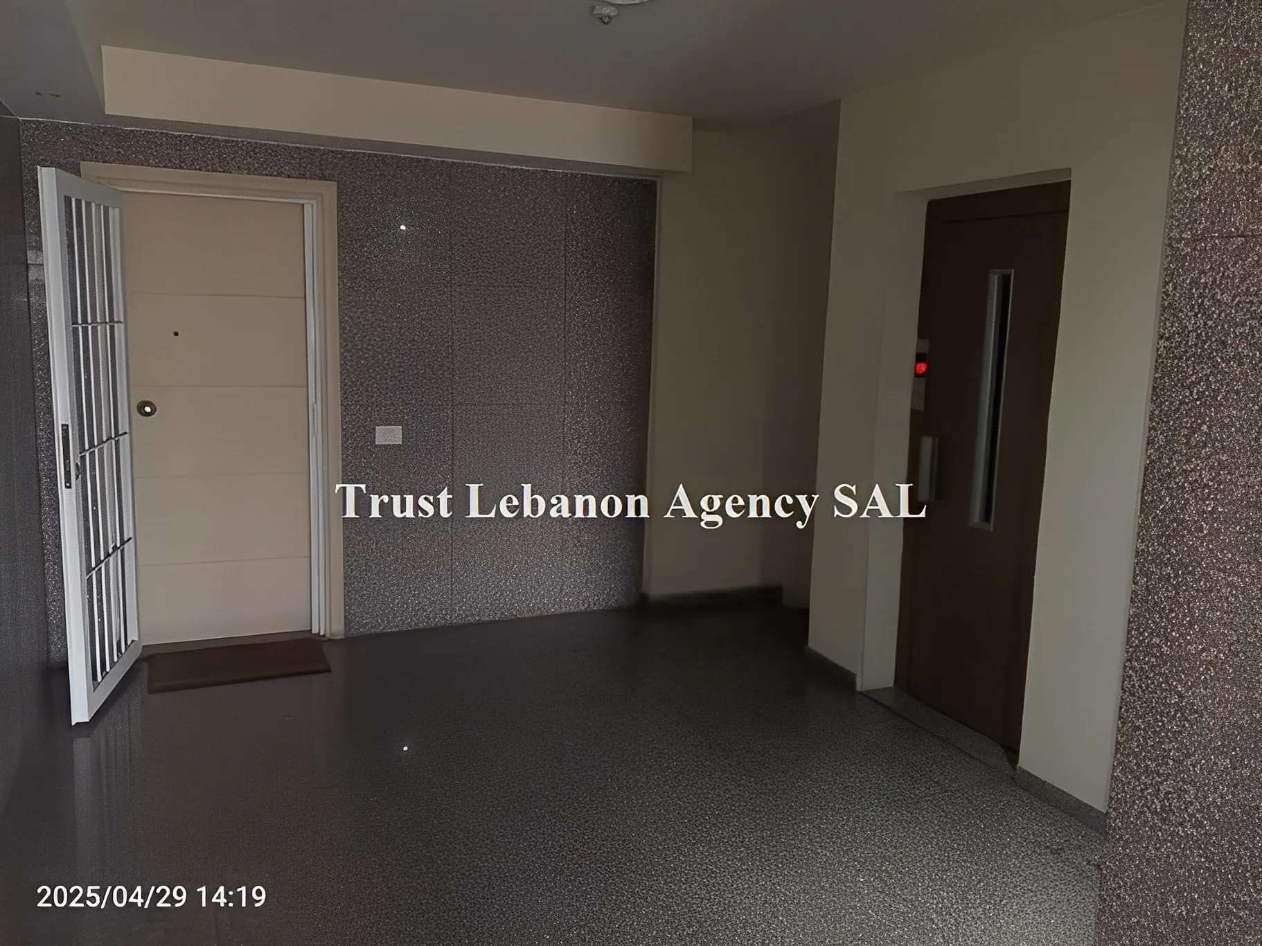 Office for rent in Baabda, Hazmieh