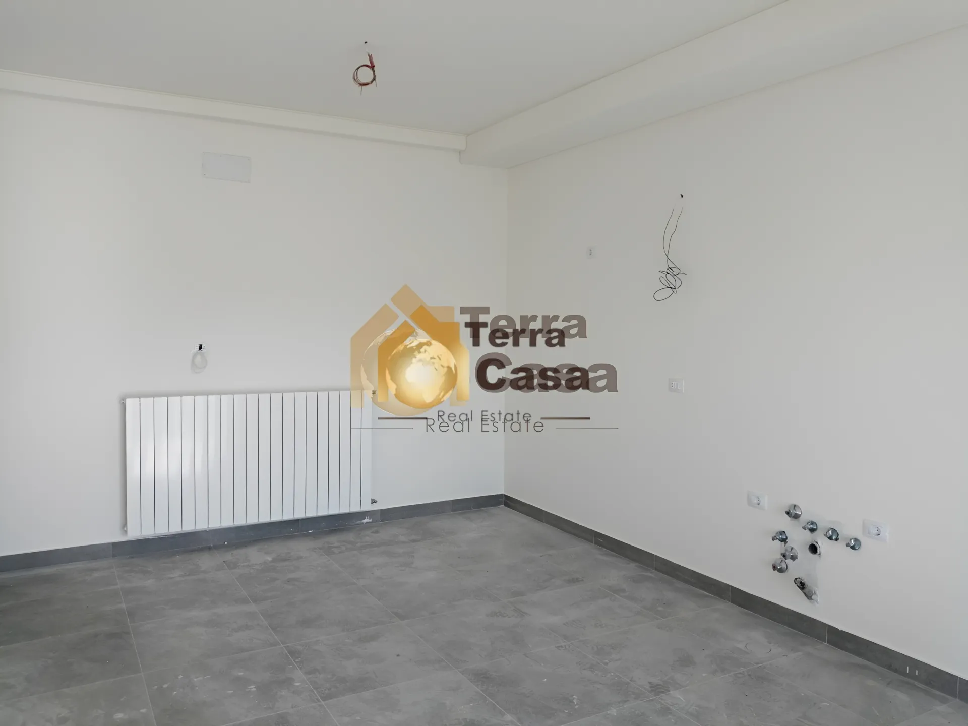Apartment for Sale in Zahle - 3 bed, 5 bath