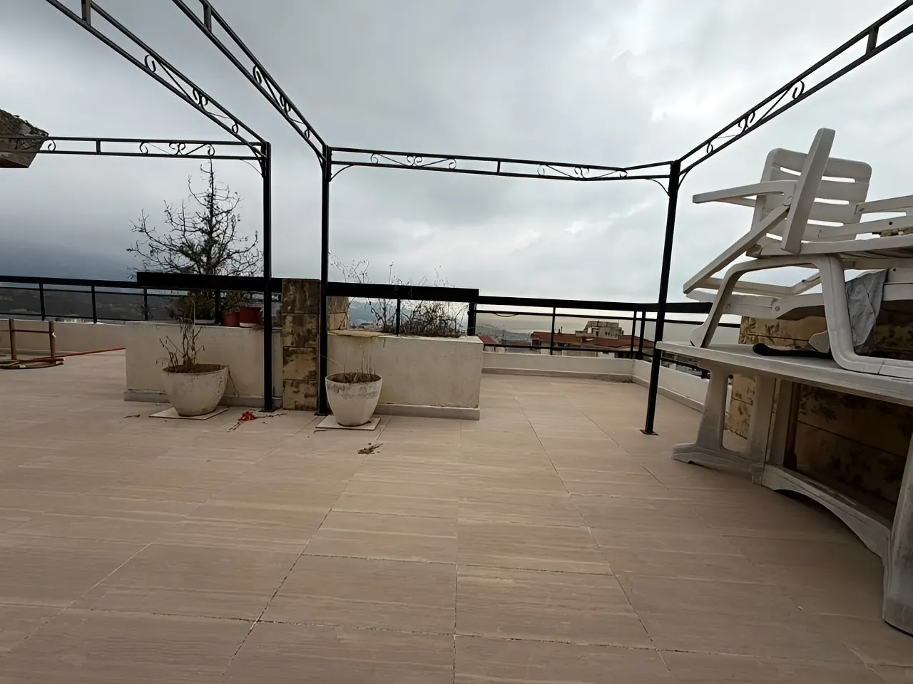 Apartment for Sale in Ballouneh