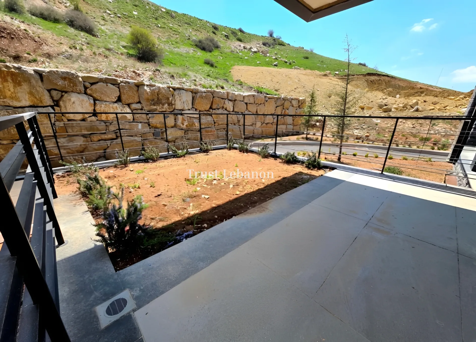 Chalet for sale in Zaarour, Lebanon, Lebanon - 1 bed, 1 bath