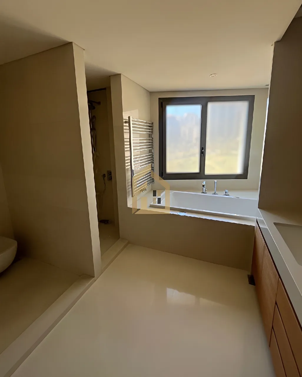 Apartment for sale in Ramleh Al Bayda, Beirut, Lebanon
