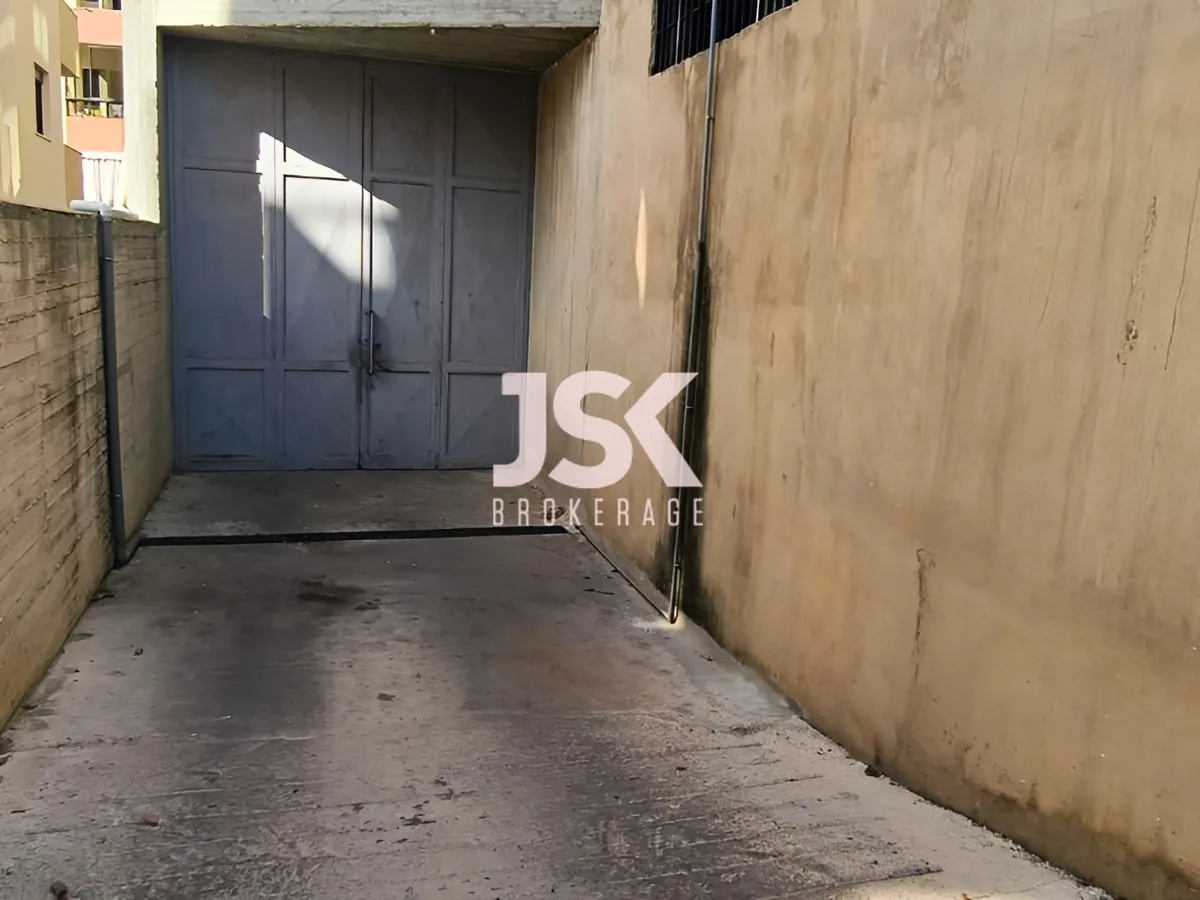Warehouse for sale in Zouk Mikael