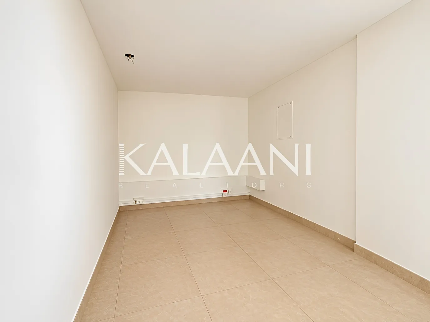 Shop for rent in Jdeideh