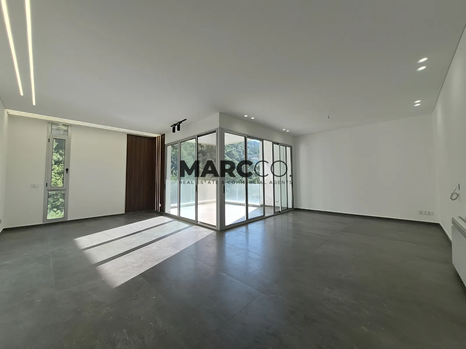 Apartment for sale in Bayada - 3 bed, 5 bath