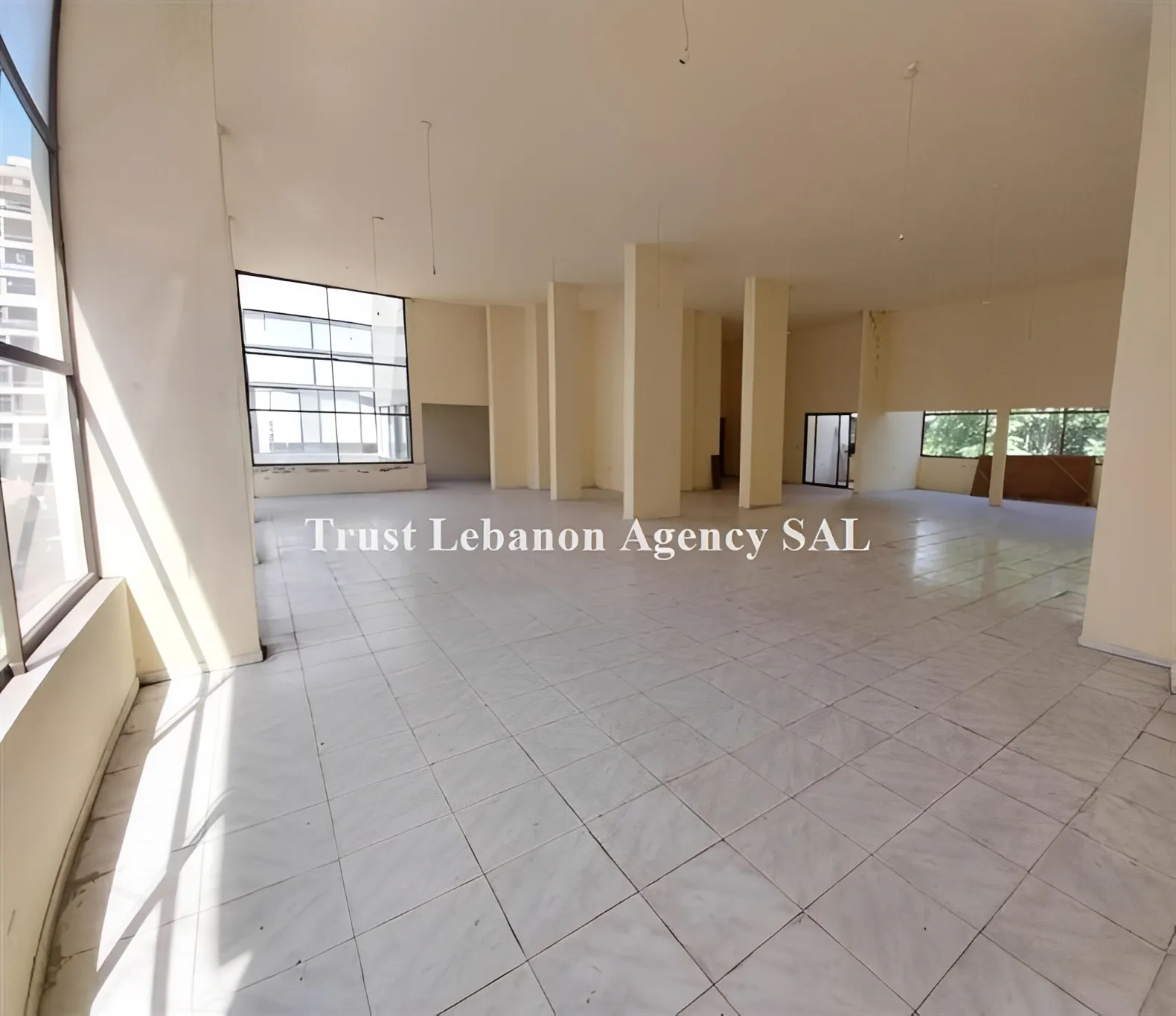 Commercial Property For Sale in Beirut, Hamra