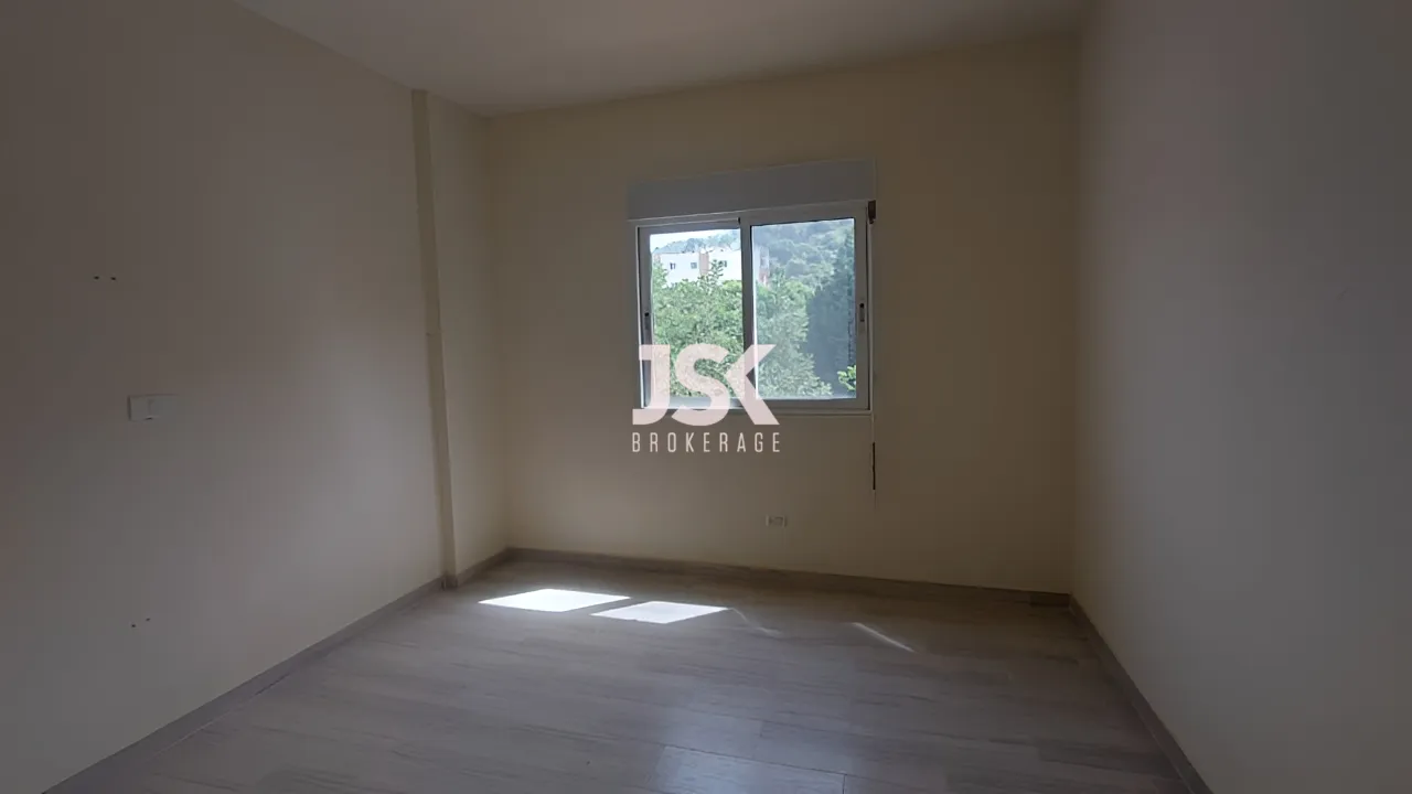 Apartment for Rent in Halat