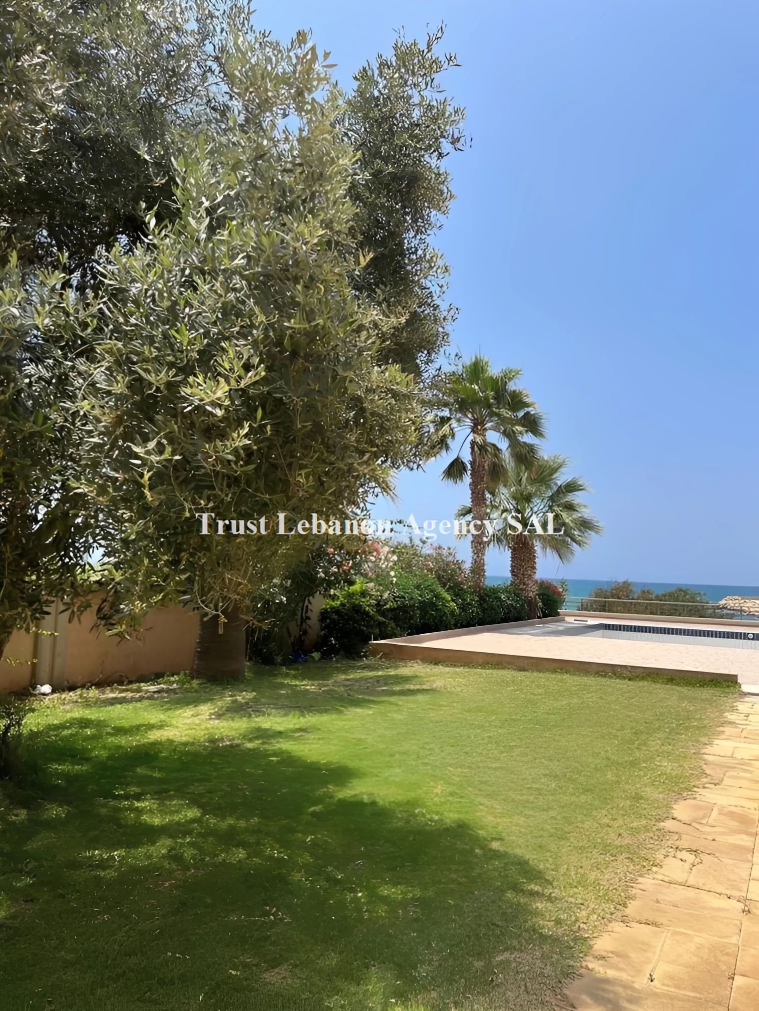 Chalet for Sale in Chouf Jiyeh Lebanon