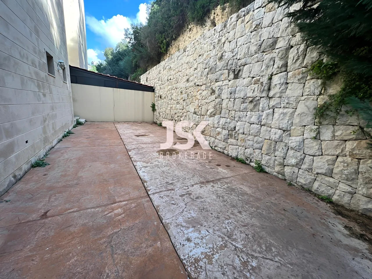Apartment for Sale in Kfar Hbab