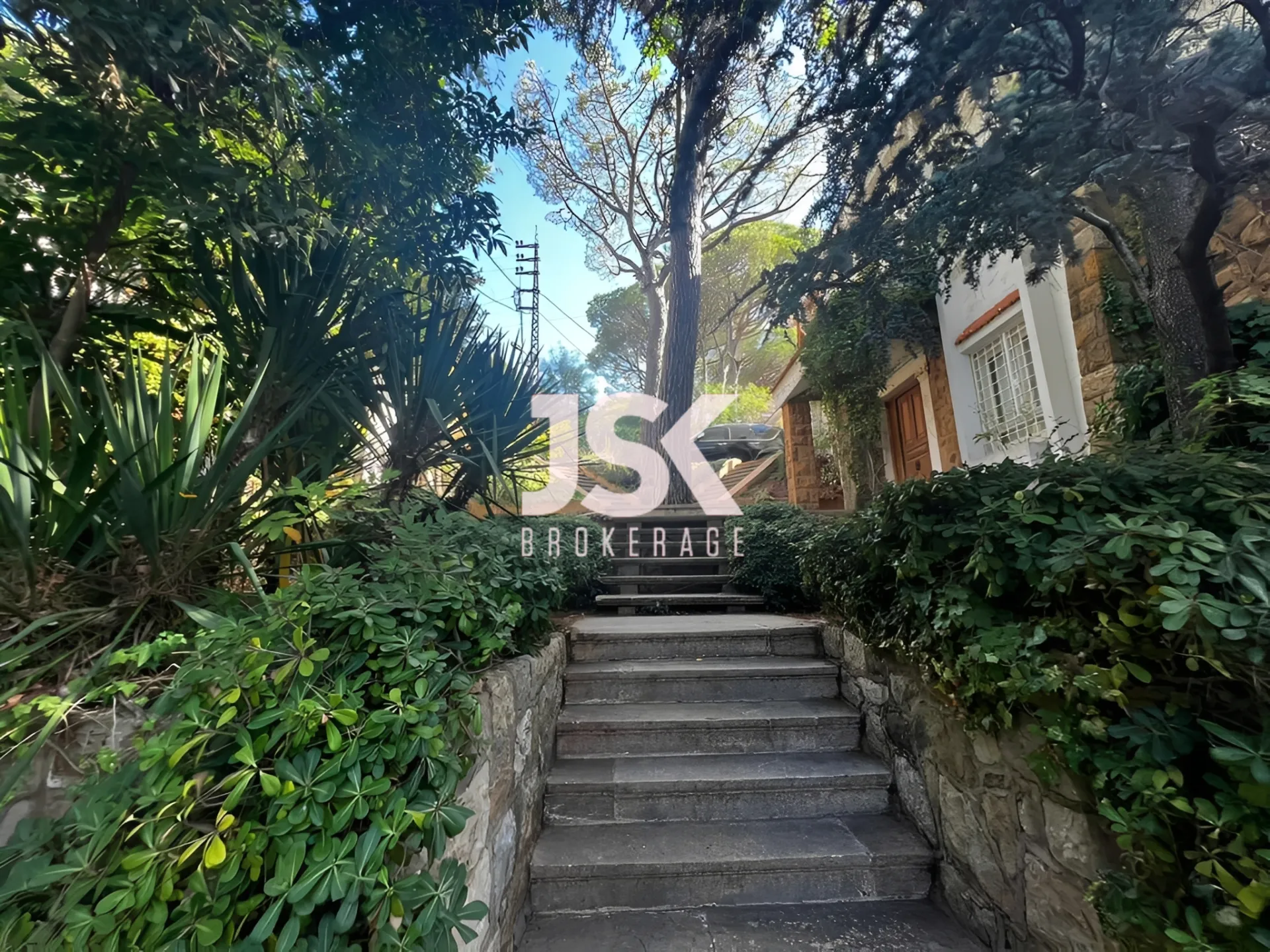 Villa for Sale in Baabdat, Lebanon - 5 bed, 6 bath