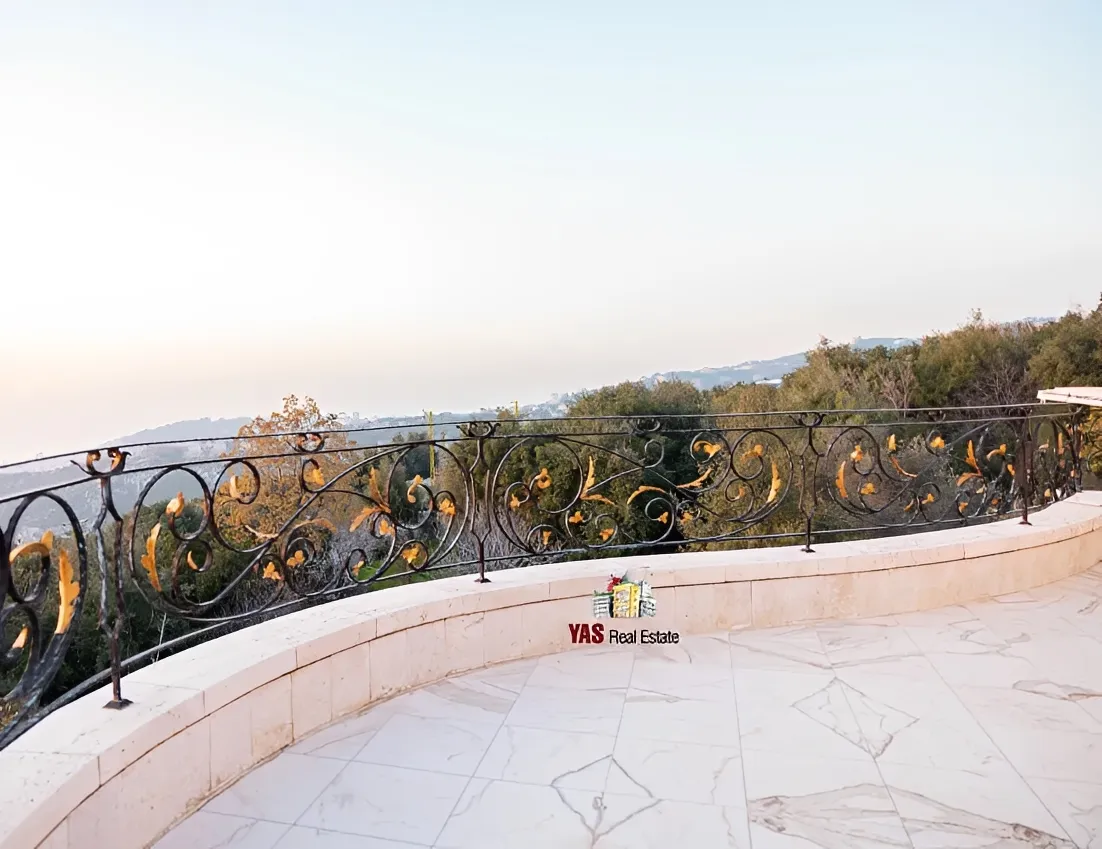 Villa for Sale in Ajaltoun