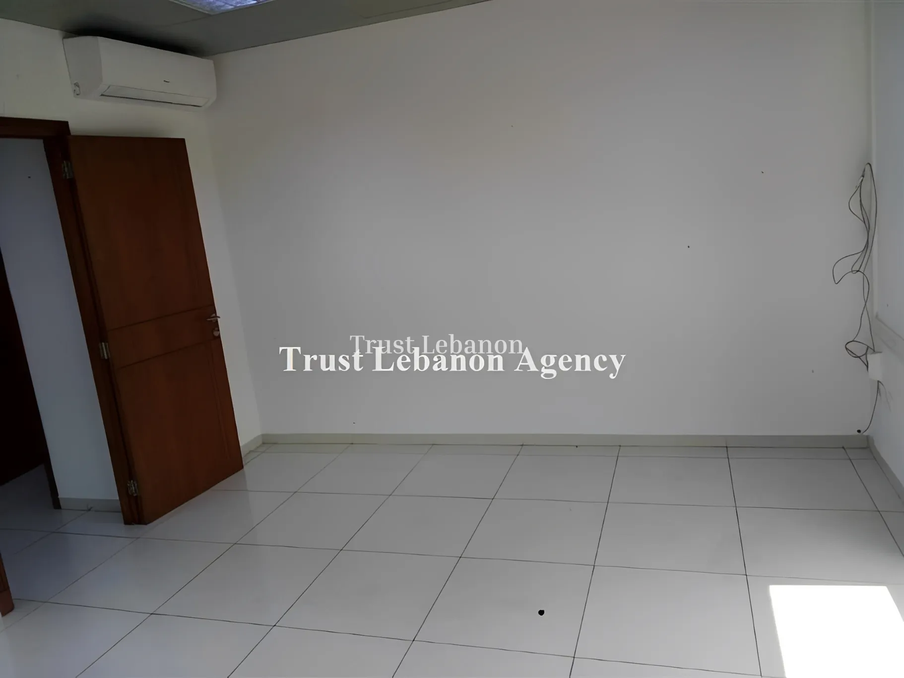 Office for rent in Dekwaneh, Lebanon