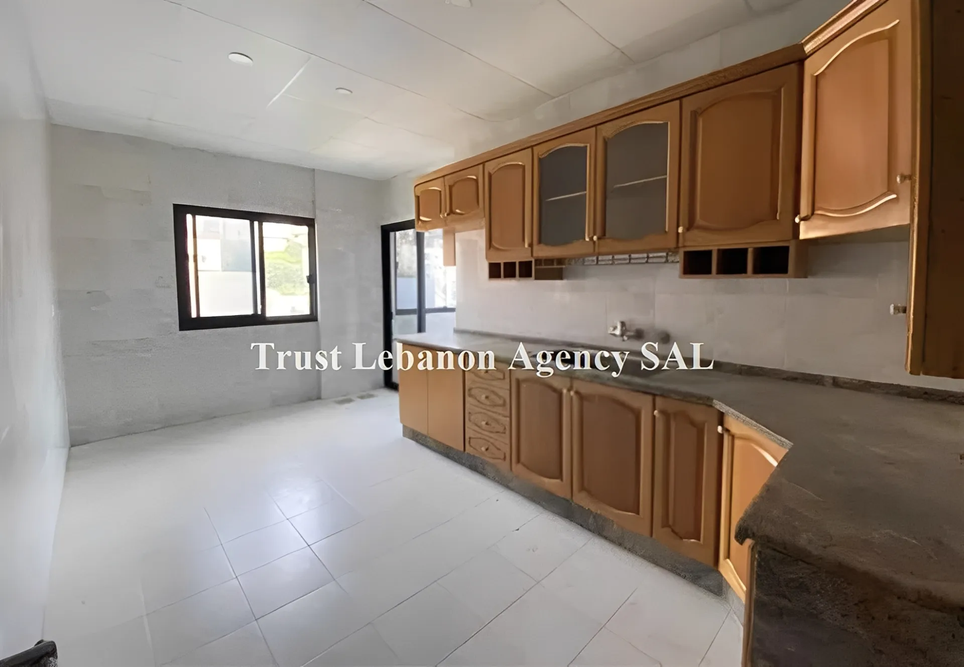 Apartment for Sale in Choueifat, Al Aamroussieh