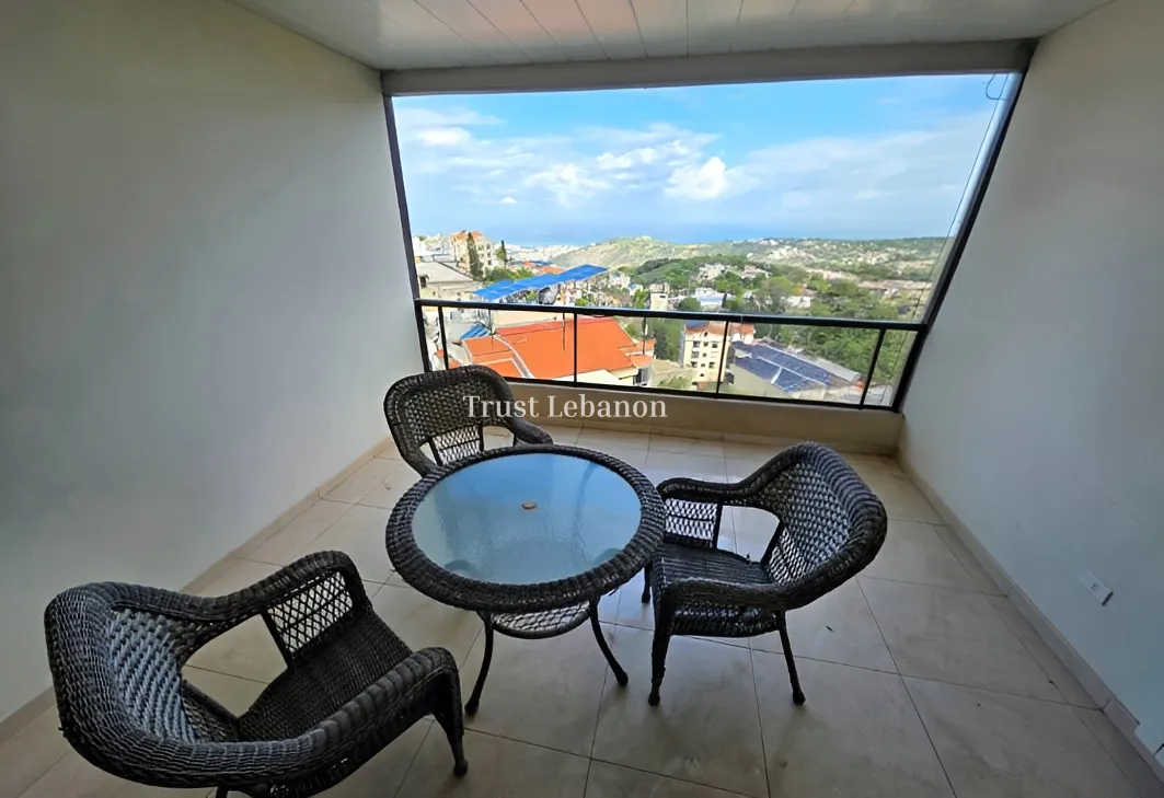 Apartment for sale in Qornet El Hamra, Lebanon - 3 bed, 2 bath
