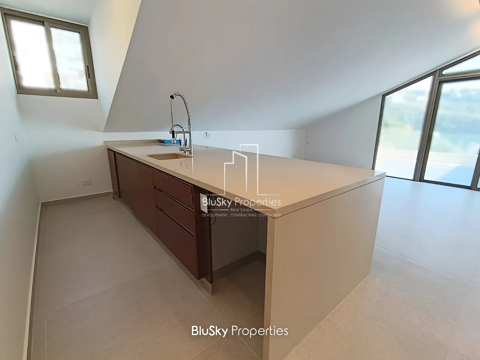 Duplex for Sale in Blat