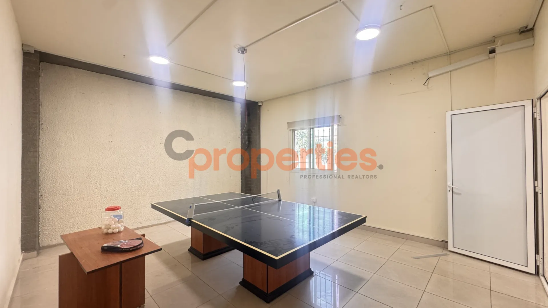 Warehouse for Rent in Aaoukar