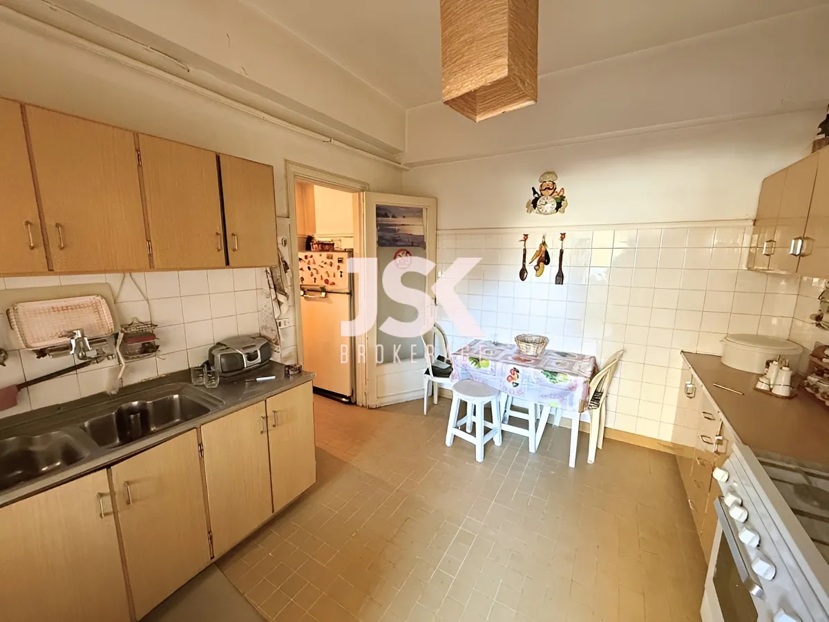 Apartment for Sale in Caree d'or, Achrafieh, Beirut, Lebanon