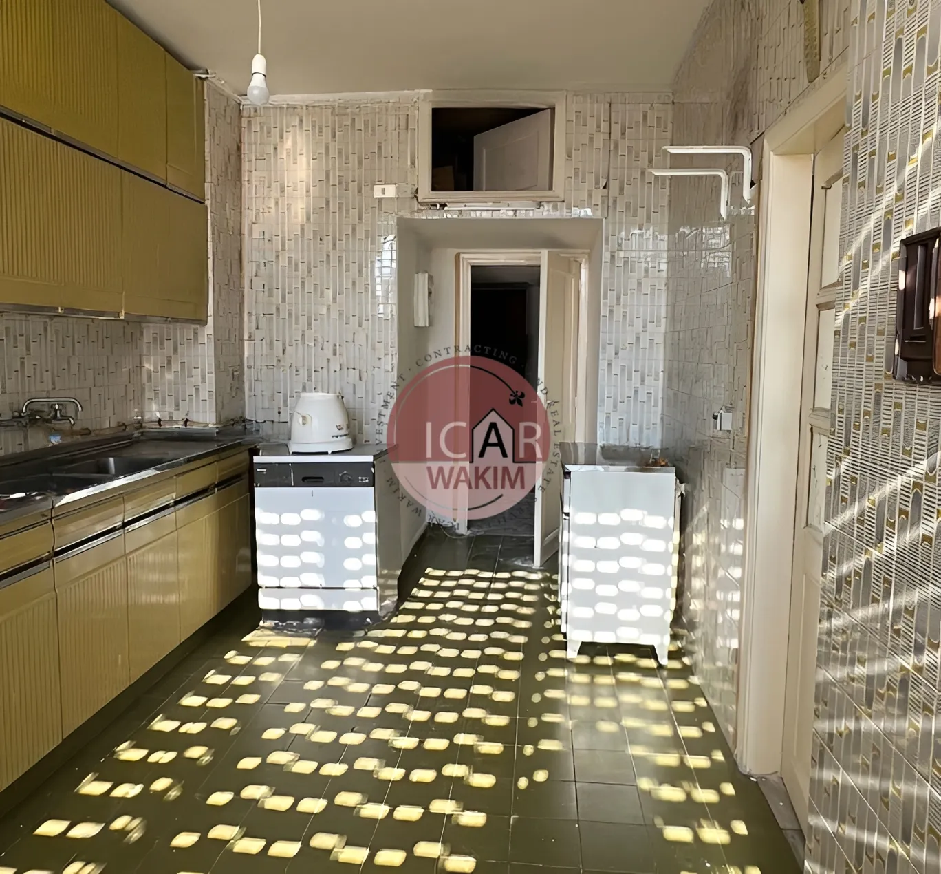Apartment for rent in Achrafieh, Beirut, Lebanon - 3 bed, 2 bath