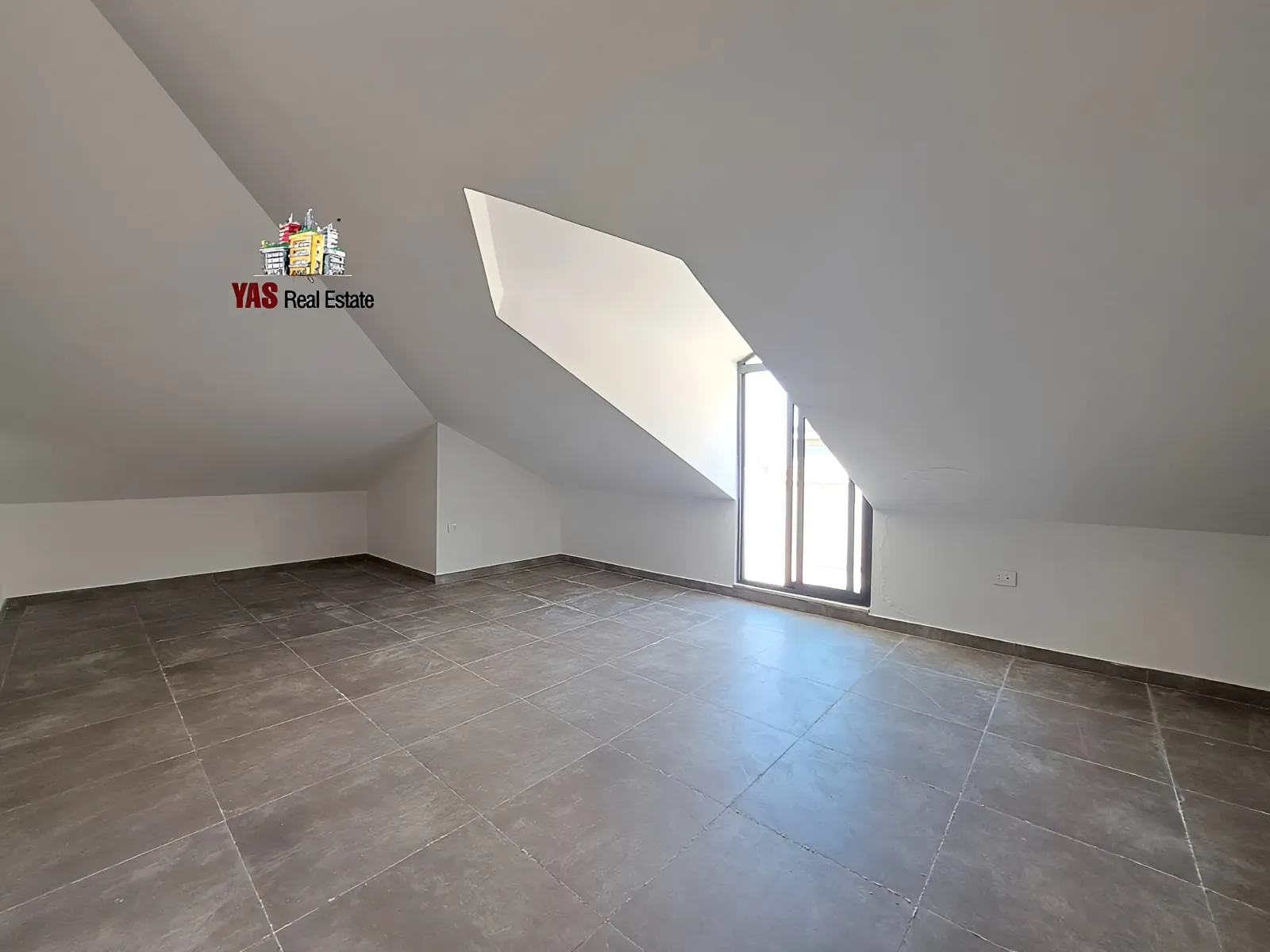 Apartment for Rent in Ajaltoun