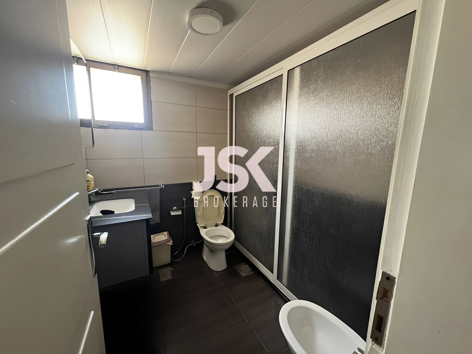 Apartment for Sale in Forn El Chebbak