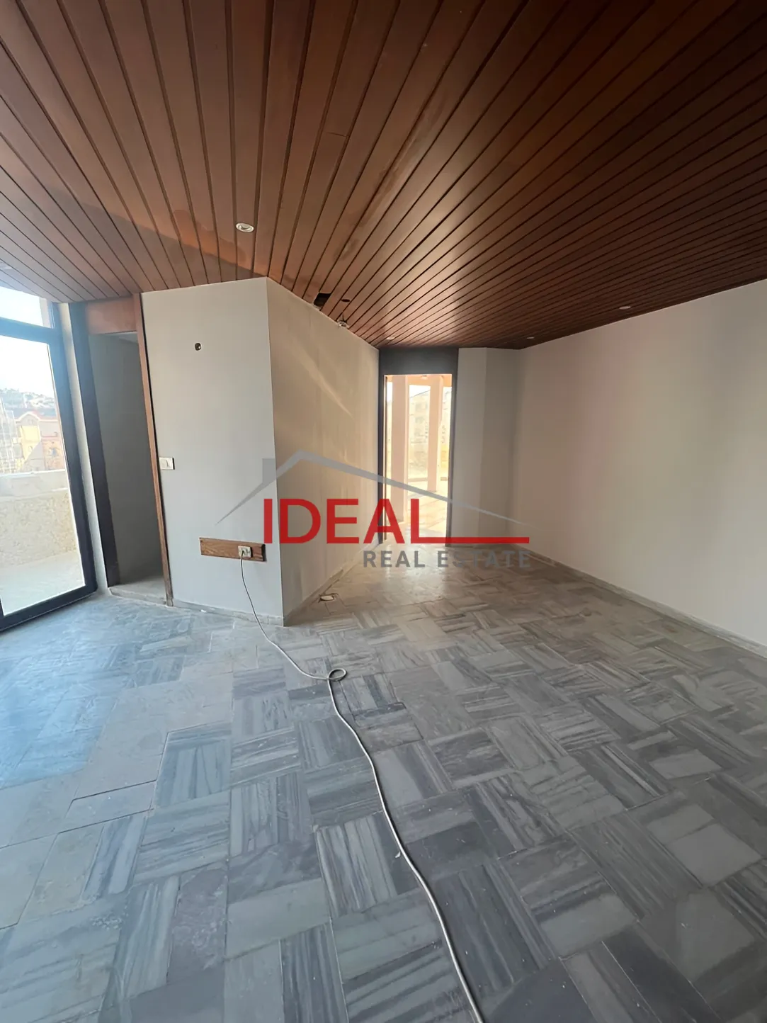 Office for rent in Jounieh