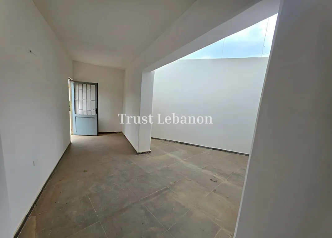 Shop for sale in Dbayeh