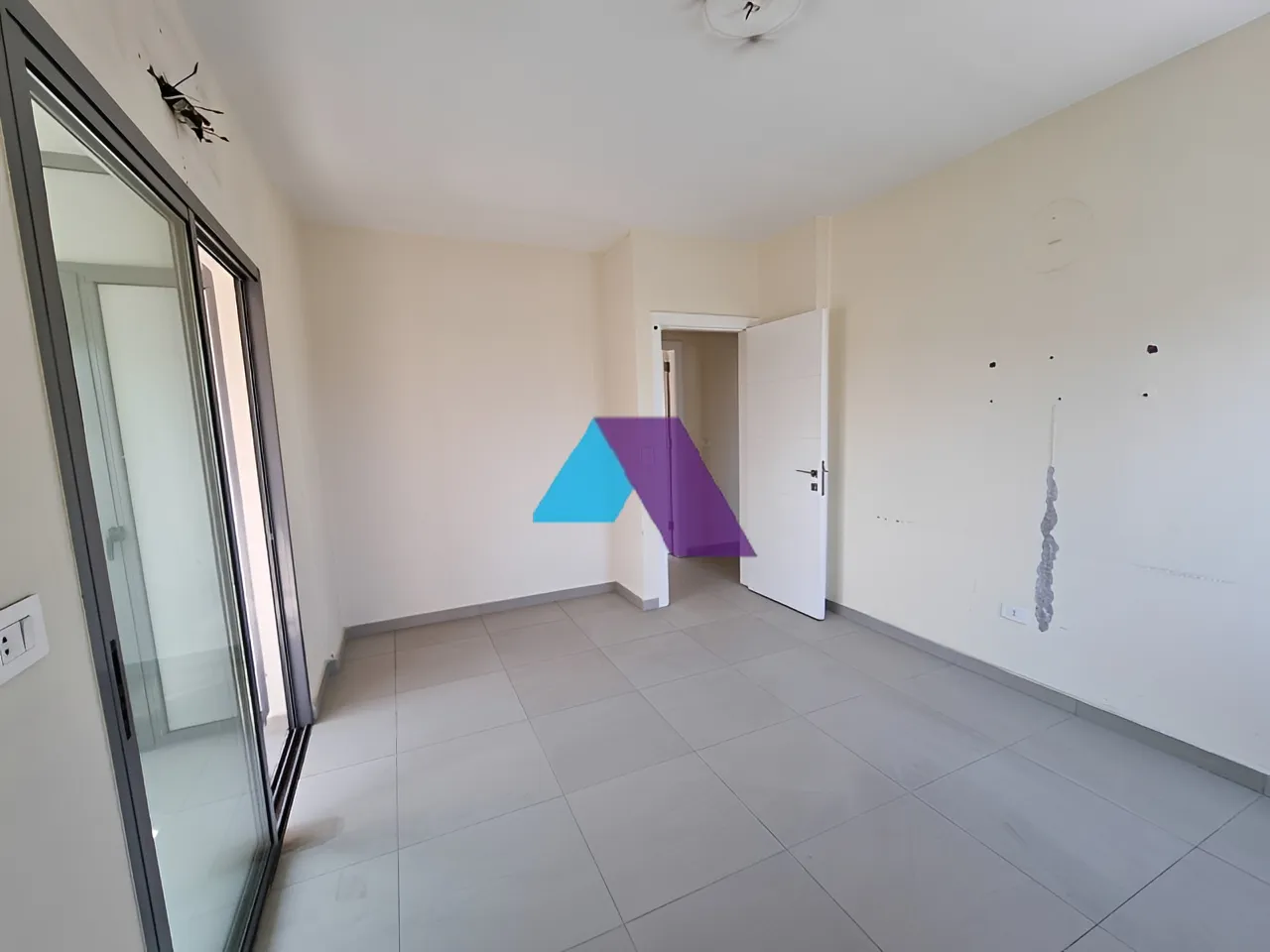 Apartment for Sale in Achrafieh - 3 bed, 2 bath