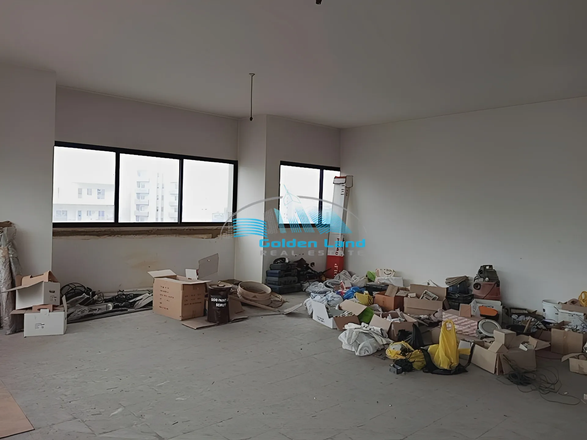Office for sale in Jdeideh
