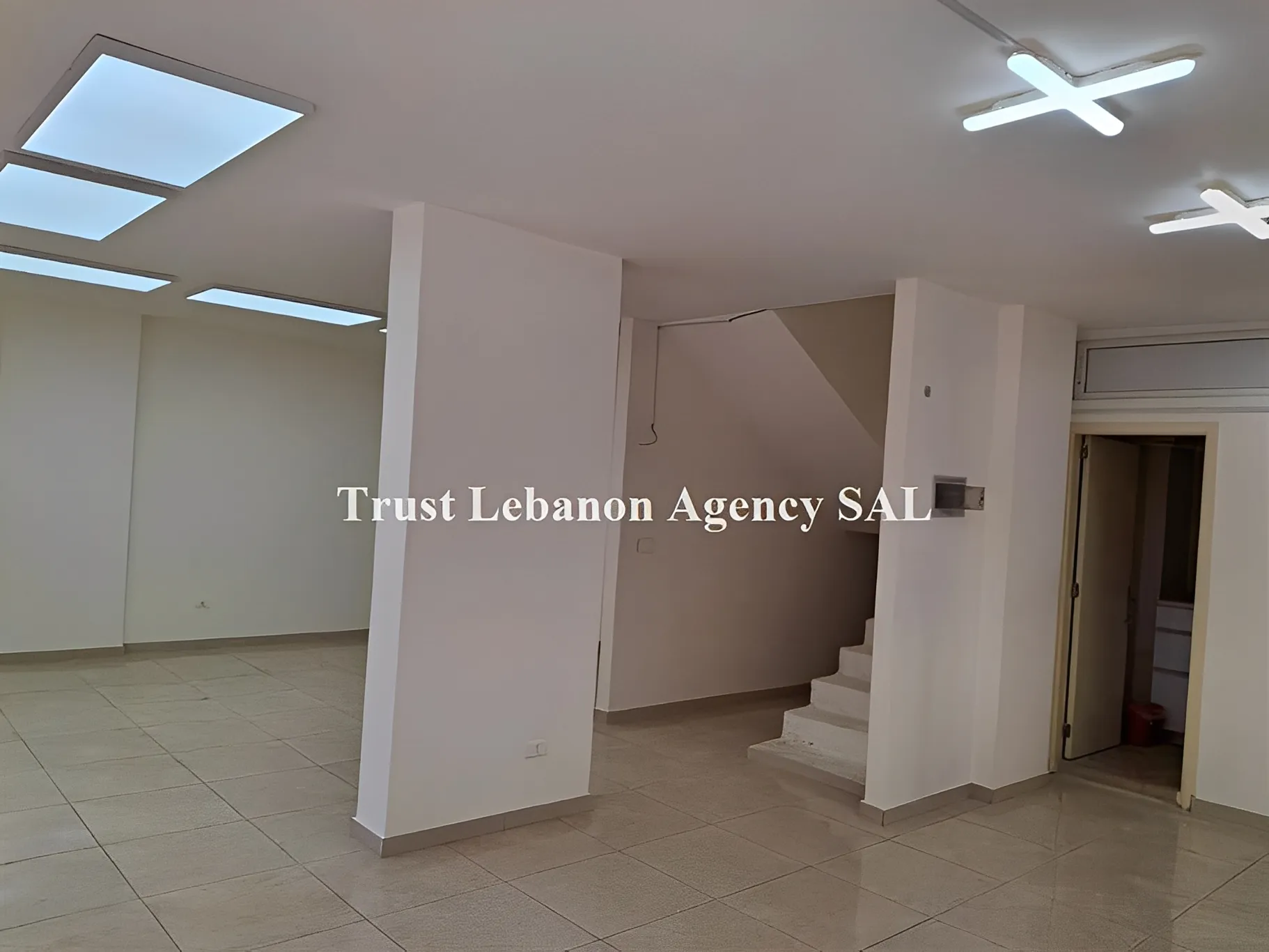 Shop for rent in Metn, Ayroun