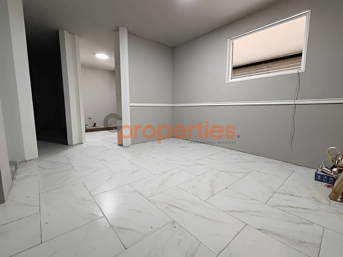 Shop for Rent in Hazmieh