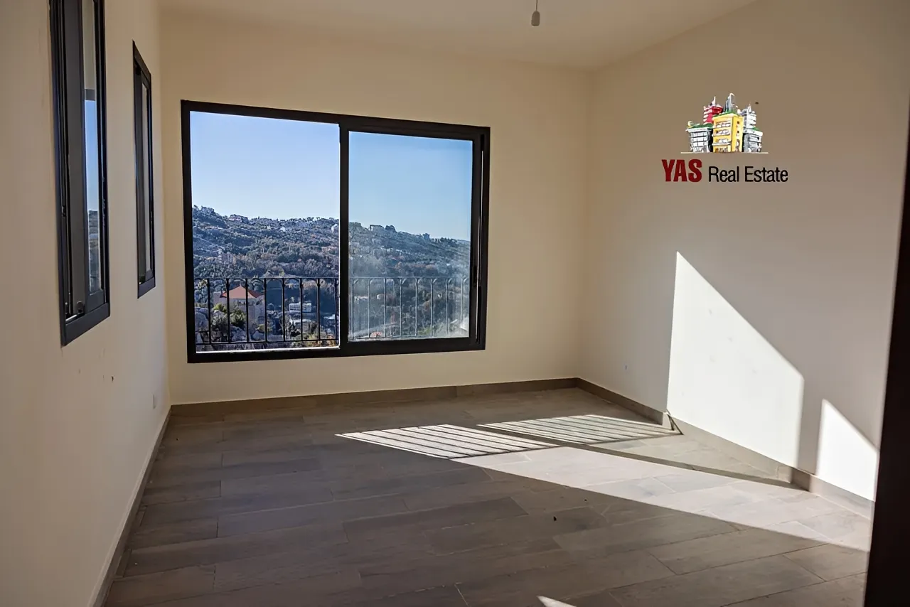 Villa for Sale in Ashqout - 3 bed, 5 bath