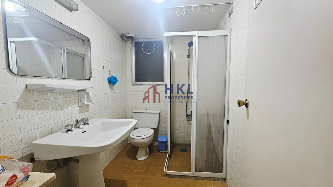 Apartment for sale in Achrafieh, Beirut, Lebanon - 4 bed, 4 bath