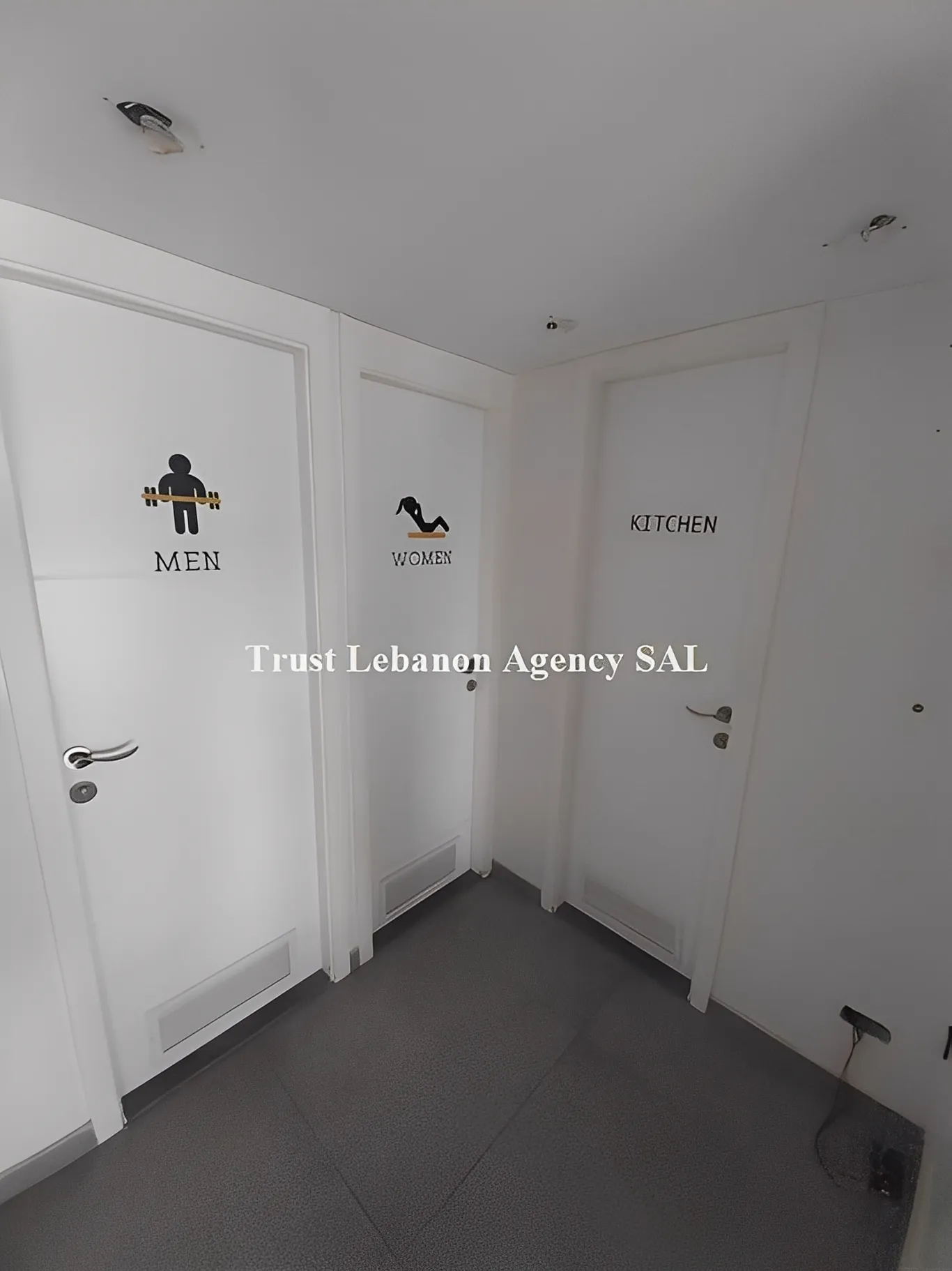 Commercial Property For Rent in Metn, Horsh Tabet