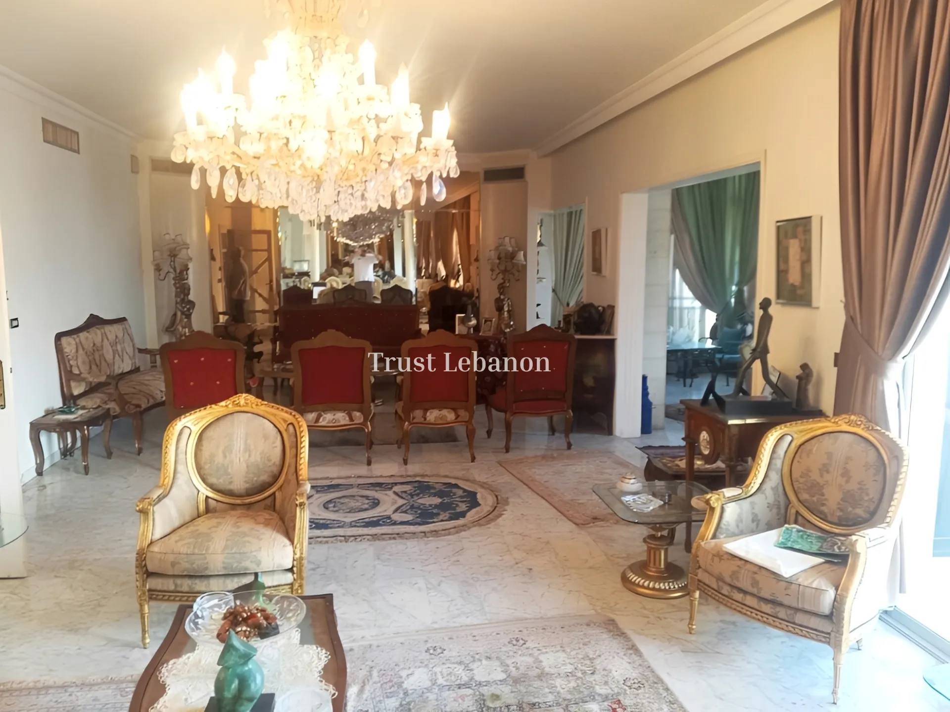 Apartment for sale in Corniche el Mazraa, Beirut, Lebanon - 4 bed, 3 bath