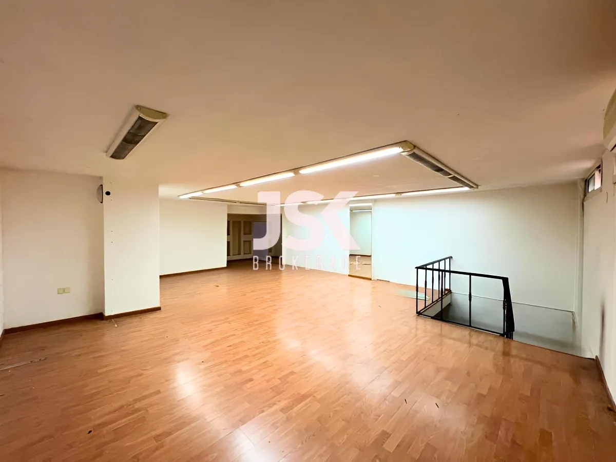 Shop for Rent in Caree d'or, Achrafieh, Beirut, Lebanon