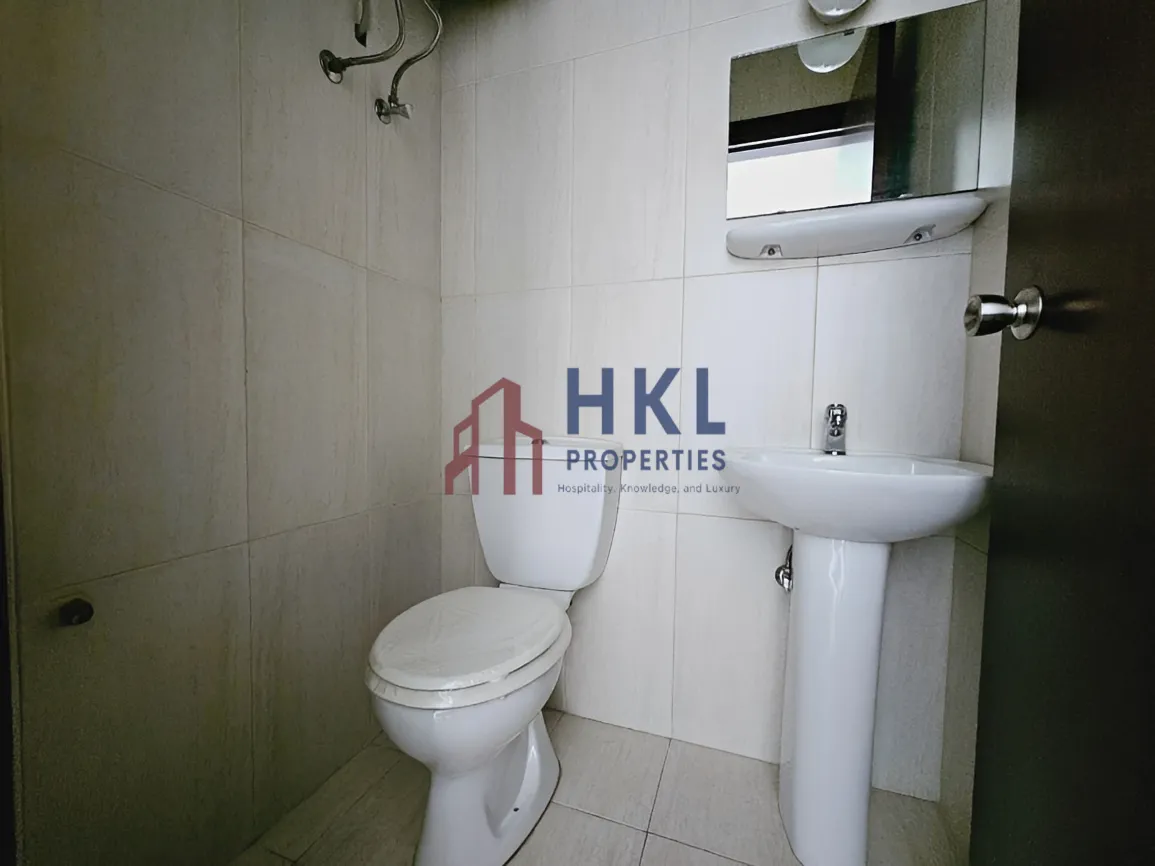 Office for rent in Saifi Village