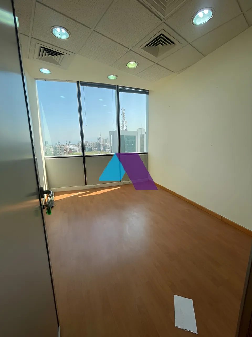 Office for rent in Sin El Fil