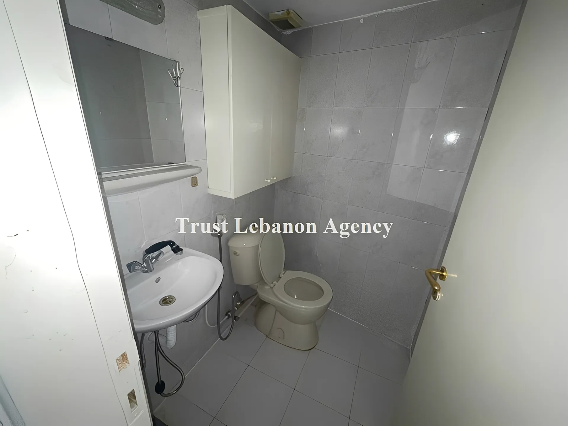 Office for rent in Metn, Bawchriye