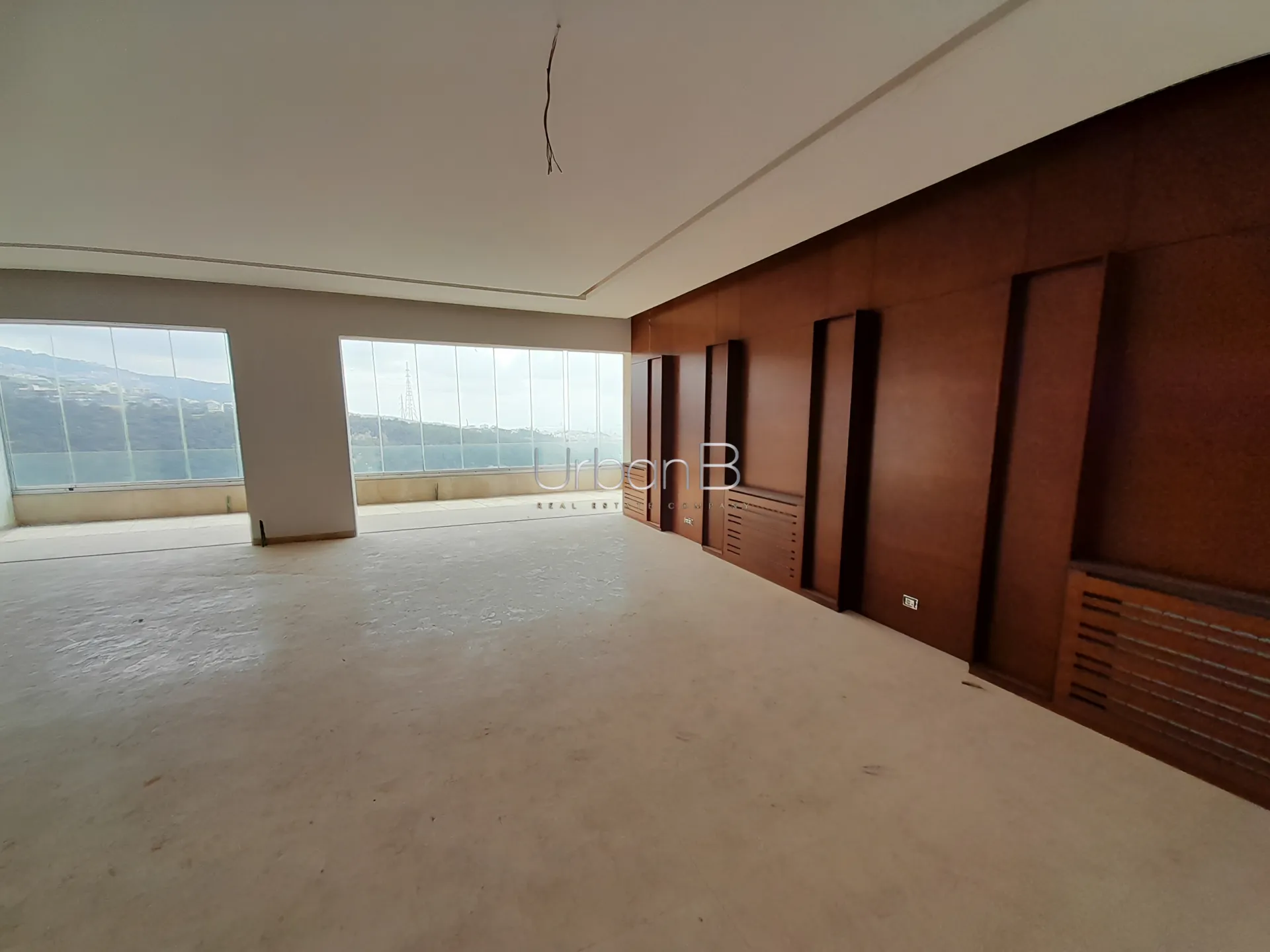 Residential in Rabweh, metn - 4 bed, 4.5 bath