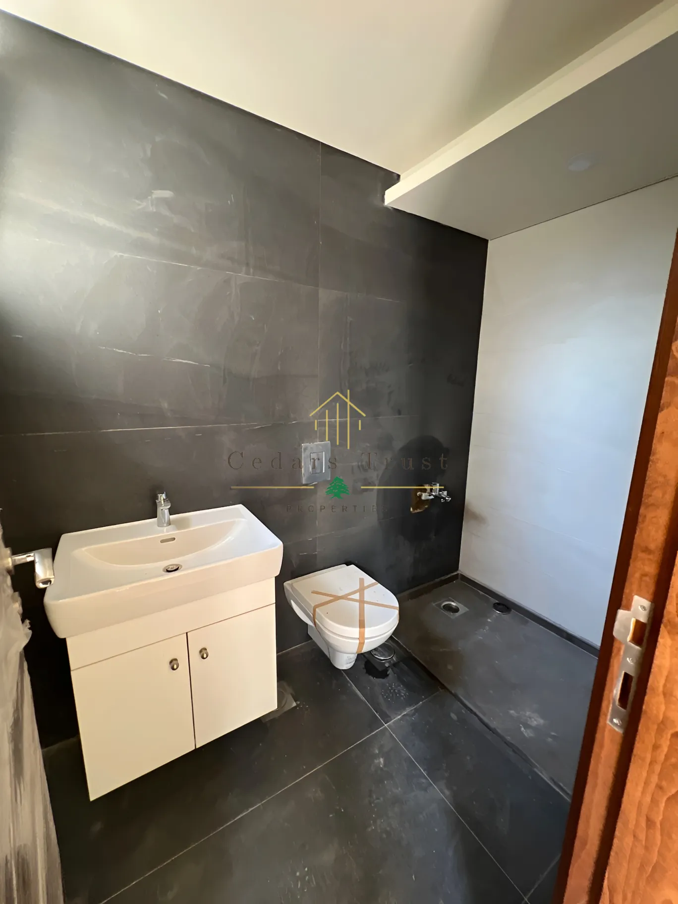 Apartment for Sale in Naqqache, Lebanon