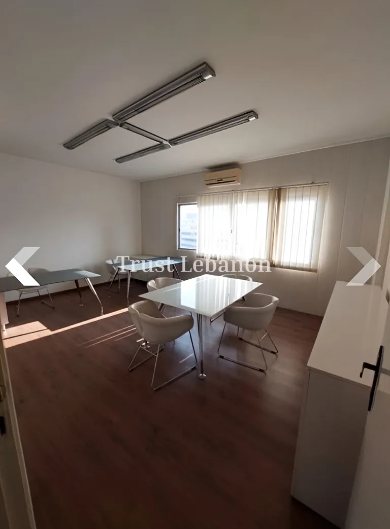 Office for rent in Dekwaneh
