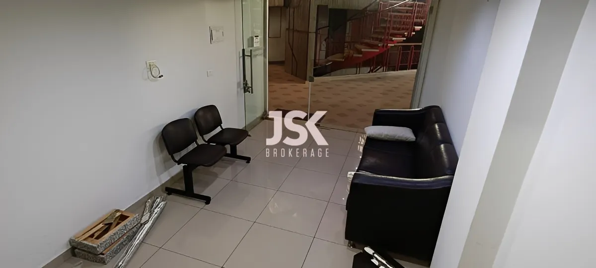 Office for Sale in Jounieh