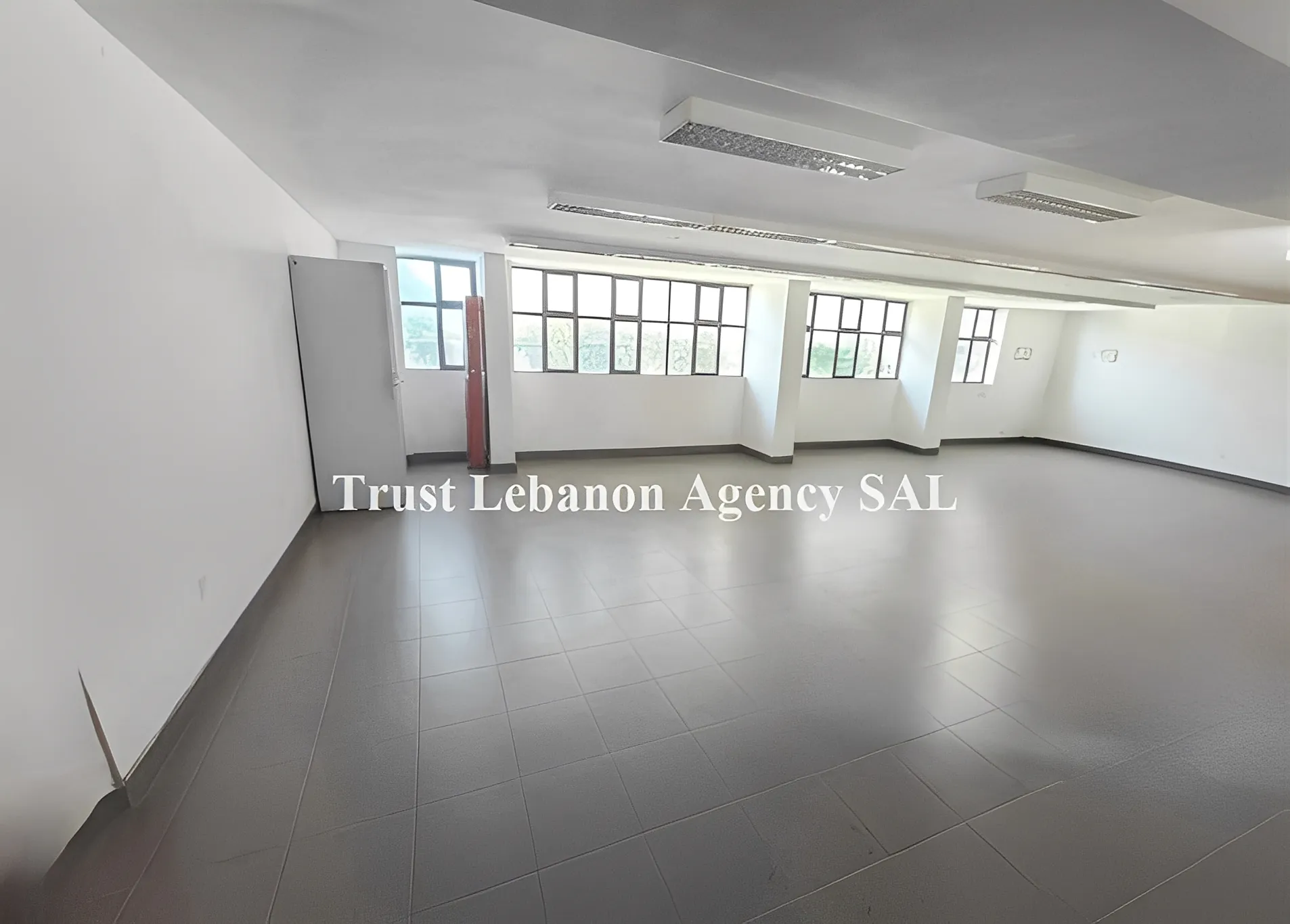Commercial Property For Rent in Metn, Elyssar